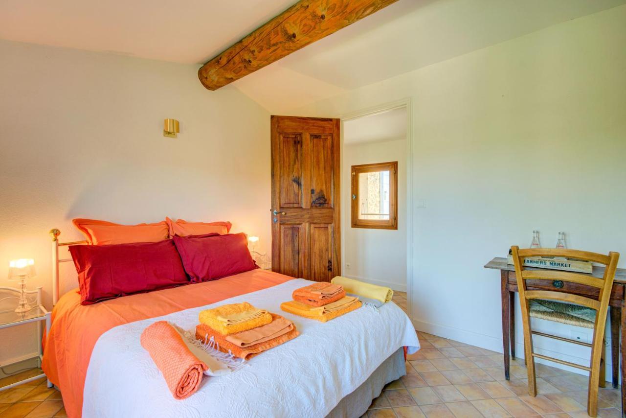 Les Chambres Du Perussier คุคุรง ภายนอก รูปภาพ