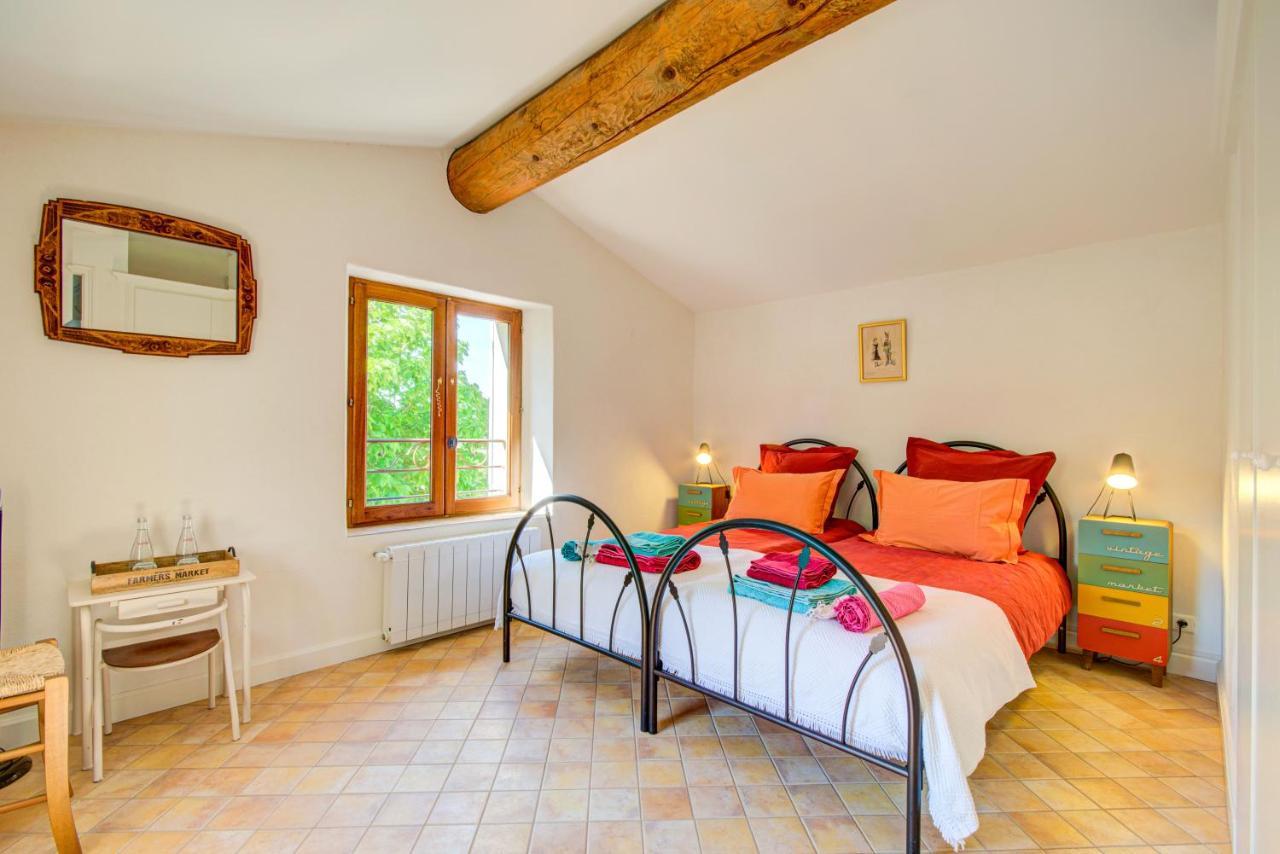 Les Chambres Du Perussier คุคุรง ภายนอก รูปภาพ