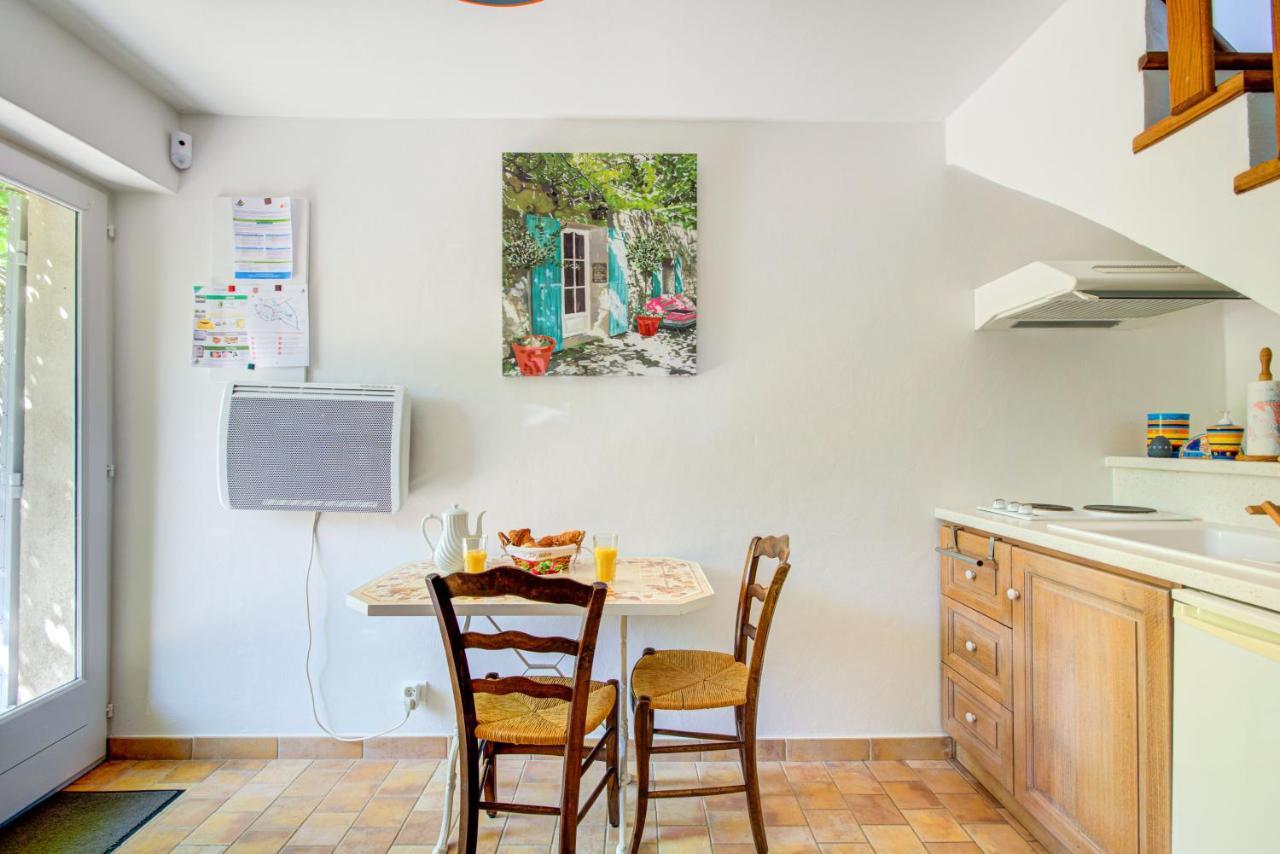 Les Chambres Du Perussier คุคุรง ภายนอก รูปภาพ